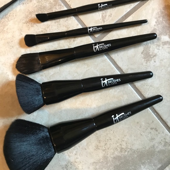IT Brush Set from Ulta 5 piece - Picture 2 of 8